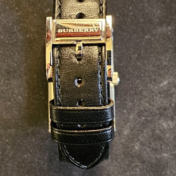 Women's Burberry watch, BU1453, authentic, needs battery, EUC - Picture 5 of 13